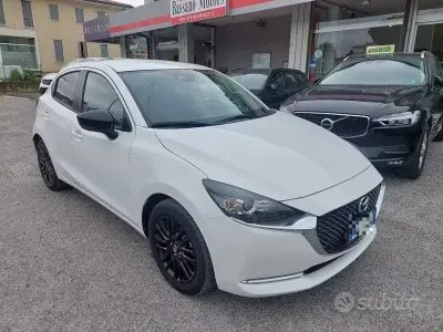 Begagnad Mazda 2 Homura-Line 75 HK (55 kW) 2023 Vit Halvkombi