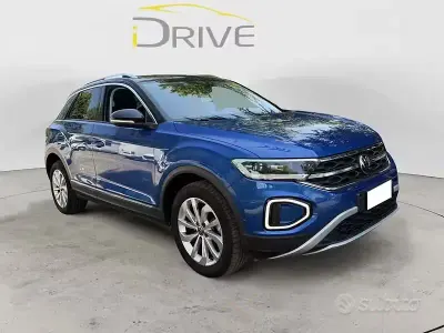 Usata VW T-Roc Style 110 CV (80 kW) 2022 Blu/azzurro SUV