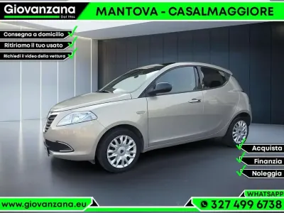 Usata Lancia Ypsilon Gold 69 CV (50 kW) 2012 Grigio tortora Utilitaria