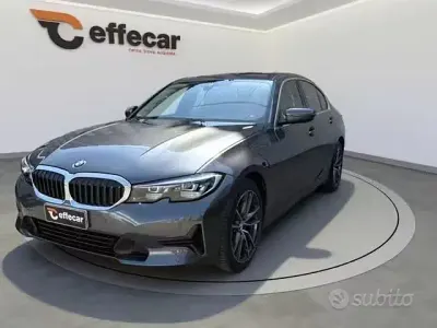 Usata BMW 320 Advantage 190 CV (139 kW) 2019 Grigio Berlina