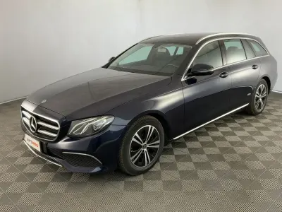 Usata Mercedes E220 195 CV (143 kW) 2019 Blu