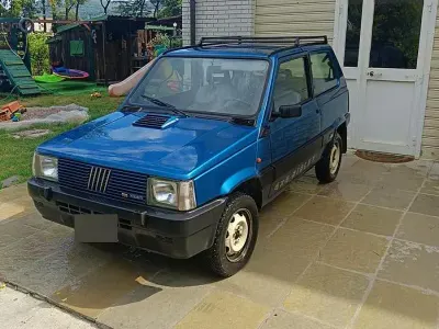 Usata Fiat Panda 50 CV (36 kW) 1989 Bluazzurro Berlina