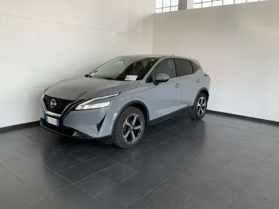 Usata Nissan Qashqai N-Connecta 140 CV (102 kW) 2021 Grigio SUV