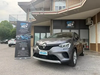 Usata Renault Captur Life 101 CV (74 kW) 2021 Grigio SUV