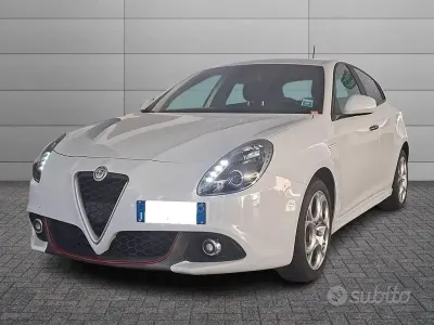 Usata Alfa Romeo Giulietta 120 CV (88 kW) 2018 Bianco Utilitaria