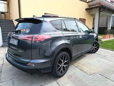 Usata Toyota RAV4 Active 143 CV (105 kW) 2015 Grigio SUV