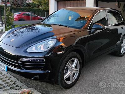 Gebraucht Porsche Cayenne 245 PS (180 kW) 2012 Schwarz SUV