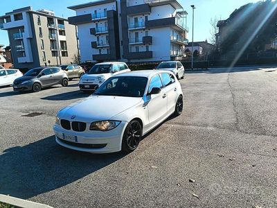 Usata BMW 120 2011 Bianco Utilitaria