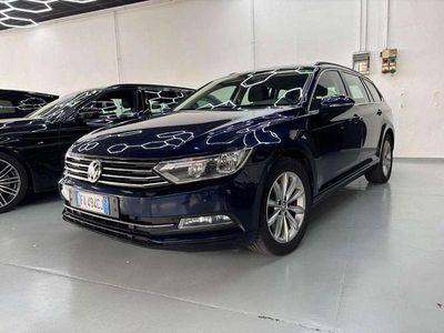 Usata VW Passat Business 120 CV (88 kW) 2015 Blu Station wagon