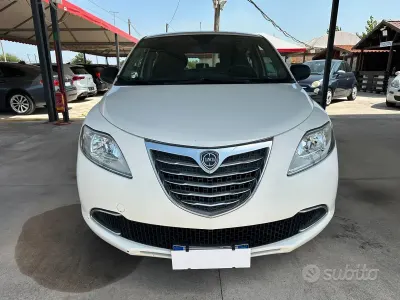 Usata Lancia Ypsilon Gold 69 CV (50 kW) 2013 Bianco Utilitaria