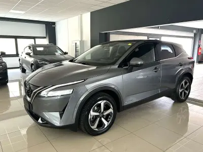 Usata Nissan Qashqai 190 CV (139 kW) 2023 Ceramic grey SUV
