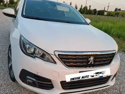 Usata Peugeot 308 Allure 131 CV (96 kW) 2020 Bianco Station wagon