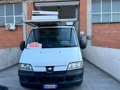 Usata Peugeot Boxer 100 CV (73 kW) 2004 Bianco Furgone