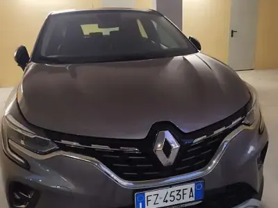 Usata Renault Captur Business 95 CV (69 kW) 2020 Grigio SUV