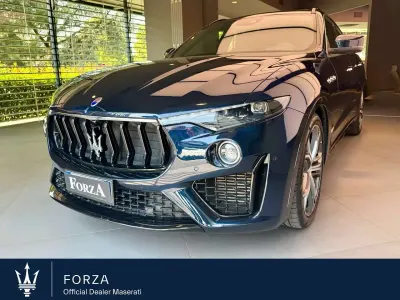 Usata Maserati Levante 250 CV (183 kW) 2021 Blu nobile tristrato SUV