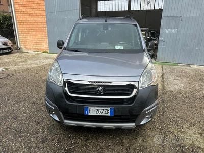 Usata Peugeot Partner Tepee Outdoor 99 CV (72 kW) 2017 Grigio Monovolume
