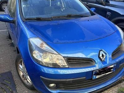 Usado Renault Clio II 92 CV (67 kW) 2006 Berlina