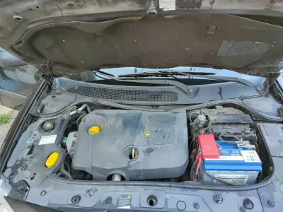 Usata Renault Mégane Authentique 101 CV (74 kW) 2005 Nero Berlina