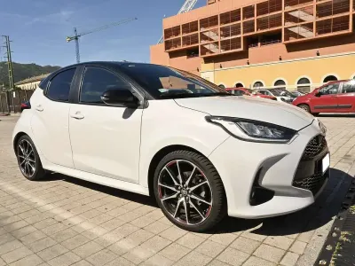 Usata Toyota Yaris Hybrid Sport 116 CV (85 kW) 2022 Berlina