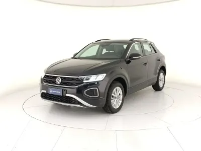 Usata VW T-Roc Life 150 CV (110 kW) 2024 Nero SUV