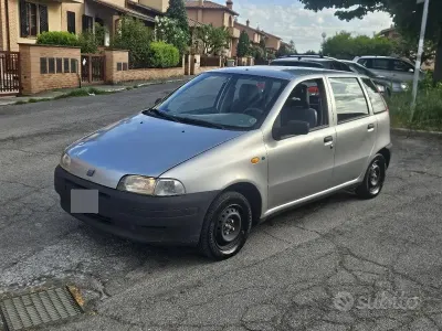 Usata Fiat Punto 54 CV (39 kW) 1996 Grigio Utilitaria