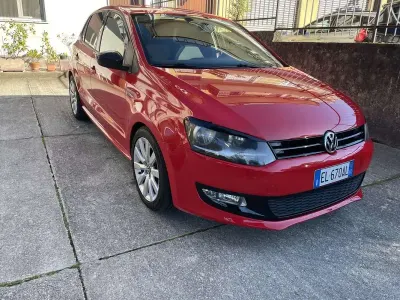 Usata VW Polo Comfortline 90 CV (66 kW) 2012 Rosso Utilitaria