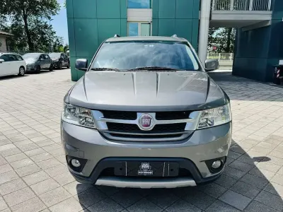 Usata Fiat Freemont Lounge 140 CV (102 kW) 2011 Grigio SUV