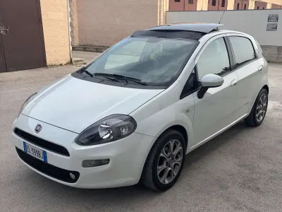 Brugt Fiat Punto Lounge 84 HK (61 kW) 2012 Other Hatchback