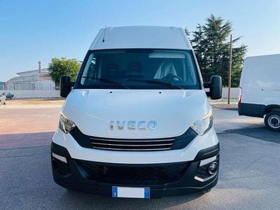 Usata Iveco Daily 136 CV (100 kW) 2019 Bianco Furgone