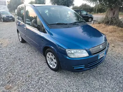 Usata Fiat Multipla Emotion 103 CV (75 kW) 2008 Bluazzurro Monovolume