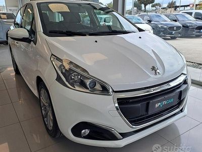 Usata Peugeot 208 Allure 74 CV (54 kW) 2018 Bianco Utilitaria