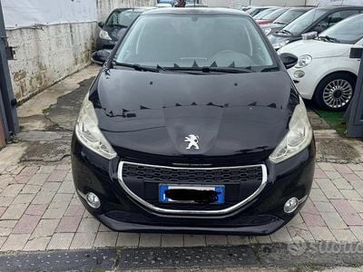 Usata Peugeot 208 68 CV (50 kW) 2016 Nero Utilitaria