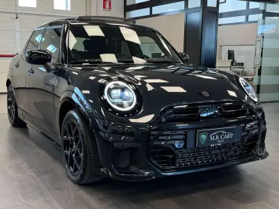 Usata Mini Cooper S Favoured 204 CV (150 kW) 2025 Grigio Utilitaria