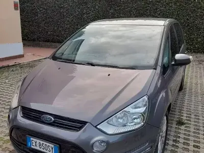 Usata Ford S-MAX S 140 CV (102 kW) 2014 Grigio Monovolume