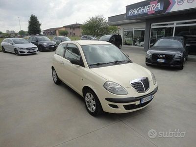 Usata Lancia Ypsilon 60 CV (44 kW) 2005 Beige Utilitaria
