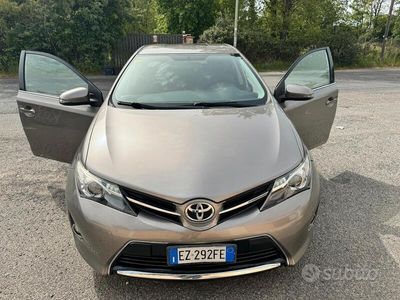 usata Toyota Auris Auris5p 2.0 d-4d Sol FL