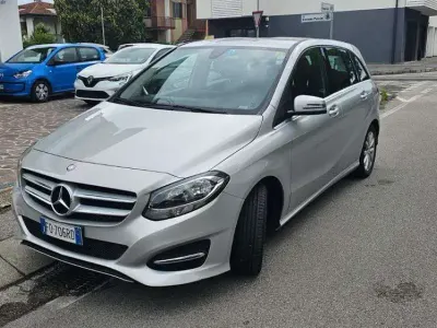 Usata Mercedes B160 Business 90 CV (66 kW) 2016 Argento Utilitaria