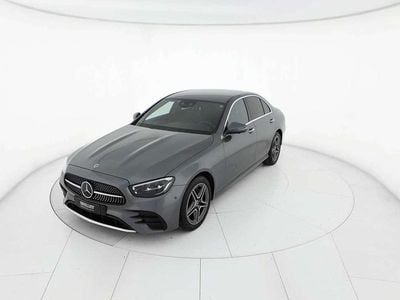 Usata Mercedes E300 Premium Plus 265 CV (194 kW) 2022 Grigio selenite Berlina