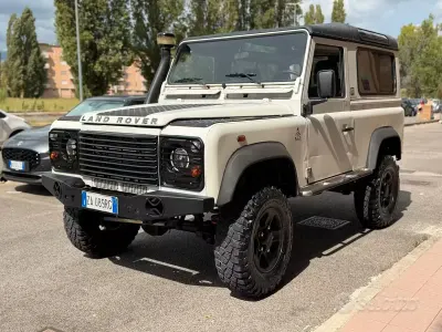 Usata Land Rover Defender 122 CV (89 kW) 2005 Bianco SUV