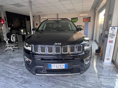 Usata Jeep Compass Limited 140 CV (102 kW) 2019 Nero SUV