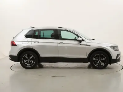 Usata VW Tiguan Elegance 150 CV (110 kW) 2021 Argentoargento SUV