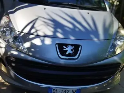 Usata Peugeot 207 73 CV (53 kW) 2008 Grigio Berlina