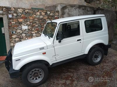 Suzuki Samurai