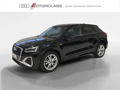 Gebraucht Audi Q2 S-Line 150 PS (110 kW) 2025 Schwarz SUV