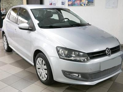 Usado VW Polo 82 CV (60 kW) 2013 Plateado Utilitario