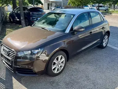 Usata Audi A1 Ambition 86 CV (63 kW) 2012 Marrone Utilitaria