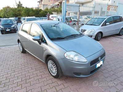Grigio Usata 2006 Fiat Grande Punto Dynamic Utilitaria | 3500 € (Cara)