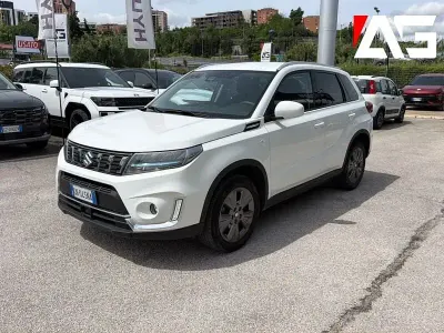 Usata Suzuki Vitara Cool 129 CV (94 kW) 2023 Bianco SUV