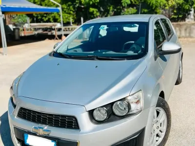 Usata Chevrolet Aveo LT 84 CV (61 kW) 2014 Argento Berlina