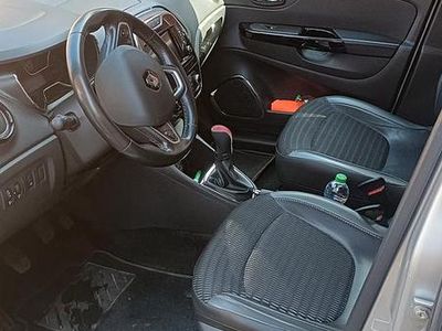 Usata Renault Captur 95 CV (69 kW) 2017 Grigio SUV